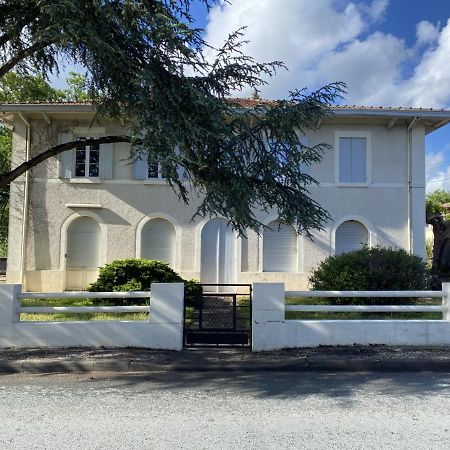 Maison Farol Salles  Luaran gambar